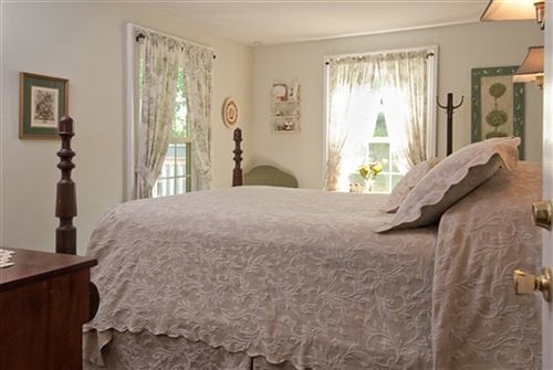 Alpine Haus Bed & Breakfast Inn Vernon Ngoại thất bức ảnh
