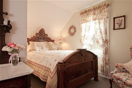 Alpine Haus Bed & Breakfast Inn Vernon Ngoại thất bức ảnh